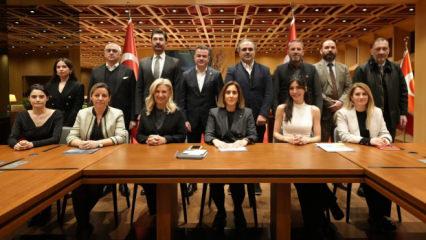 Kadın Futbol Birliği'nin temeli Dolmabah&ccedil;e'de atıldı