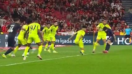 Rafa Silva siftahı 'Rabona' vuruşuyla yaptı! Muhteşem gol d&uuml;nyada g&uuml;ndem oldu