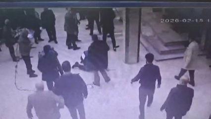 Sultangazi'de dehşet anları! Dayısına kaldırım taşıyla saldırdı