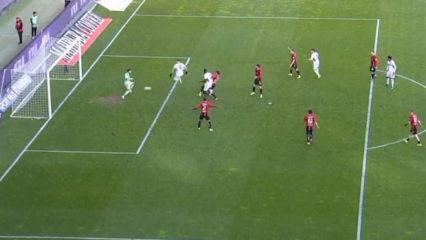 Tepkiler artıyor: 'Trabzonspor'un attığı gol Galatasaray'ın iptal edilen gol&uuml;n&uuml;n aynısı'