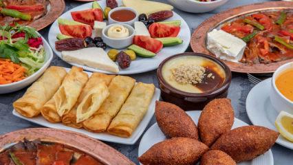 Uzman Diyetisyenden Ramazan'da sağlığınızı tehlikeye atmadan beslenme &ouml;nerileri