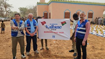 Yetim Vakfı Burkina Faso'da Ramazan erzağı dağıttı