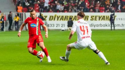1. Lig ekibi 3 puanı 90+4'te kaptı! S&uuml;per Lig umudunu s&uuml;rd&uuml;rd&uuml;