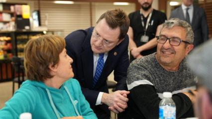 Acil serviste g&ouml;n&uuml;l sofrası: Yerebakan sağlık &ccedil;alışanları ve hastalarla iftar yaptı