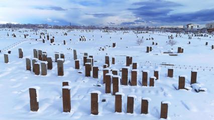 Ahlat&rsquo;ta kartpostallık manzaralar: Tarihi mekanlar beyaza b&uuml;r&uuml;nd&uuml;