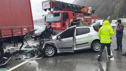 Artvin'de feci kaza: 2 &ouml;l&uuml;, 1 yaralı!