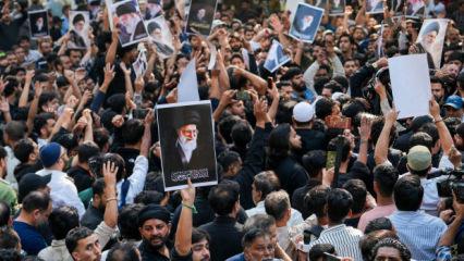 Hamaney'in &ouml;l&uuml;m&uuml; Pakistan'ı da kana buladı:  9 &ouml;l&uuml;, 36 yaralı