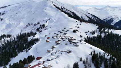 Ka&ccedil;kar Dağları ve yaylalar beyaza b&uuml;r&uuml;nd&uuml;: Kartpostalları aratmıyor!