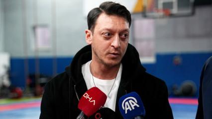 Mesut &Ouml;zil'den Galatasaray ve Fenerbah&ccedil;e s&ouml;zleri