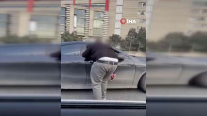 Minib&uuml;s s&uuml;r&uuml;c&uuml;s&uuml;n&uuml;n bı&ccedil;aklı tehdidi yanına kar kalmadı, tutuklandı