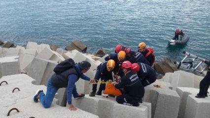 Korkun&ccedil; kaza: Balık tutmak isterken kayalıklara d&uuml;şt&uuml;!