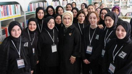 TOGEMDER&rsquo;den 81 ilde k&uuml;t&uuml;phane kurmak i&ccedil;in hayırseverlere &ccedil;ağrı 