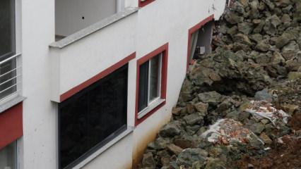 Trabzon'da istinat duvarı binanın &uuml;zerine &ccedil;&ouml;kt&uuml;!