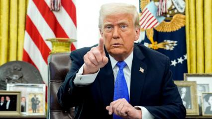 Trump'tan M&uuml;sl&uuml;man karşıtı karar! Derhal sınır dışı edilmelerini istedi