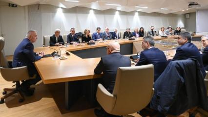 T&uuml;rk dizilerinin k&uuml;resel yol haritası AKM'de masaya yatırıldı