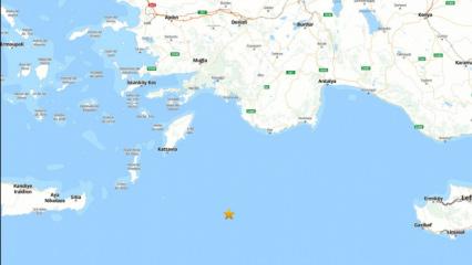 Antalya a&ccedil;ıklarında deprem paniği: Akdeniz, 4,5 ile sallandı