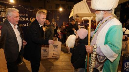 Bağcılar&rsquo;da &ldquo;Ramazan&rsquo;ın 15'i&rdquo; coşkuyla karşılandı 