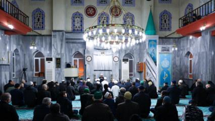 Esenler'de 4 farklı camide Enderun teravih geleneği yaşatılıyor 