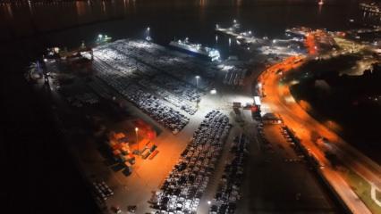 Y&uuml;zlerce sıfır ara&ccedil; limana b&ouml;yle yığıldı: İkinci el piyasasında hesaplar değişecek