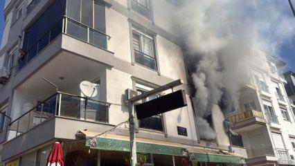 Antalya'da 4 katlı binada yangın! Mahsur kalanlar var