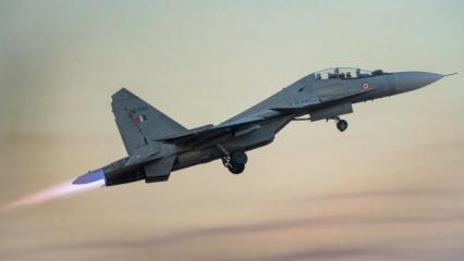 Savaş u&ccedil;ağı radardan kayboldu! &Uuml;lke alarma ge&ccedil;ti