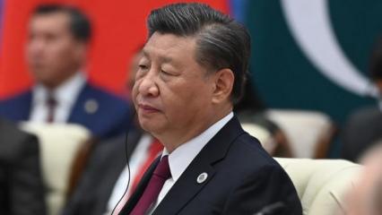 &Ccedil;in &ccedil;alkalanıyor! Orduda deprem! Devlet Başkanı Şi'den son dakika a&ccedil;ıklaması