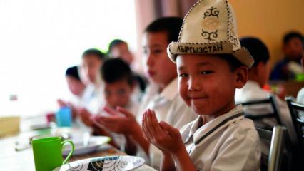 Deniz Feneri&rsquo;nden D&uuml;nya Yetimler G&uuml;n&uuml;&rsquo;nde 30 &uuml;lkede iftar