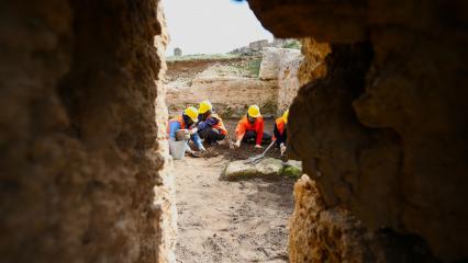 Diyarbakır&rsquo;da tarih kadınların elleriyle ortaya &ccedil;ıkıyor!