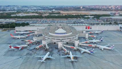 Havayolunda tarihi rekor: Bir aylık yolcu sayısı 45 ilin n&uuml;fusunu aştı