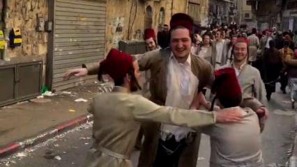 İsrail'de Ultra Ortodoks Yahudilerin bayram kutlamaları sosyal medyada g&uuml;ndem oldu