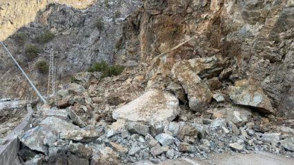 Karadeniz&rsquo;de heyelan alarmı! 2 il arası yol trafiğe kapatıldı