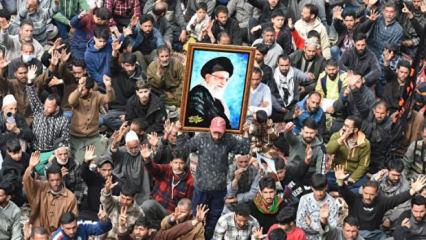 Keşmir'de M&uuml;sl&uuml;manlar baskı altında: Cuma Namazı yasaklandı