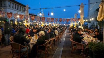 Ko&ccedil; &Uuml;niversitesi'nde &ouml;ğrenciler Filistin iftarında buluştu