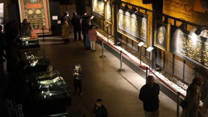 Konya&rsquo;da &ldquo;Mukaddes Emanetler Sergisi&rdquo; yoğun ilgi g&ouml;r&uuml;yor