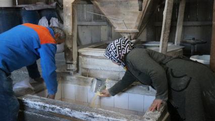 Sakarya&rsquo;da 1500 yıldır d&ouml;nen değirmende ilgin&ccedil; &ouml;deme y&ouml;ntemi!