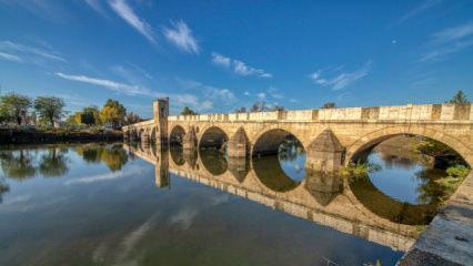 Taş k&ouml;pr&uuml;lerle ta&ccedil;lanan payitaht: Edirne