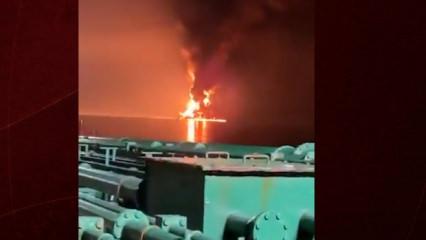 ABD'ye ait bir petrol tankeri BAE a&ccedil;ıklarında vuruldu