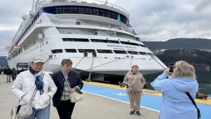 Amasra&rsquo;nın m&uuml;davimi l&uuml;ks kruvaziyer, 91&rsquo;inci kez şehirle turistleri buluşturdu