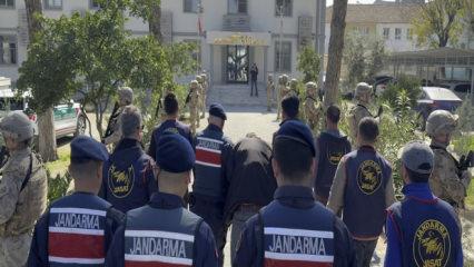 Annesini odunla başına vurup, &ouml;ld&uuml;rd&uuml;