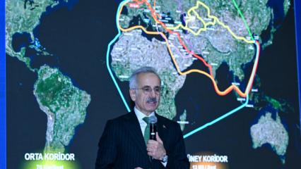 Bakan Uraloğlu: H&uuml;rm&uuml;z Boğazı'ndan ilk T&uuml;rk gemisi ge&ccedil;ti!