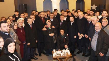 Bakanlar Akın G&uuml;rlek ve Yusuf Tekin ateş başında vatandaşlarla buluştu