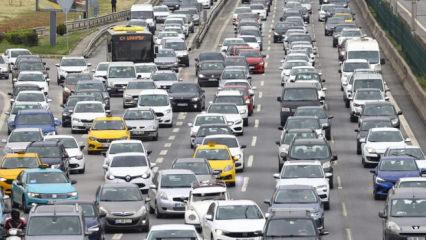 Bayramda yola &ccedil;ıkacak s&uuml;r&uuml;c&uuml;ler dikkat! Emniyetten uyarı geldi