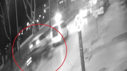 Bursa'daki feci kaza: İkiye b&ouml;l&uuml;nen ara&ccedil;tan kurtuldu