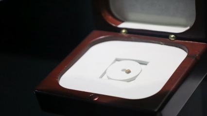 D&uuml;nyanın en k&uuml;&ccedil;&uuml;k kitabı Ege &Uuml;niversitesi Kağıt ve Kitap Sanatları M&uuml;zesi&rsquo;nde