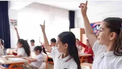 Eğitimde ara tatil tartışması: Y&uuml;zde 80,5 kaldırılmasın diyor