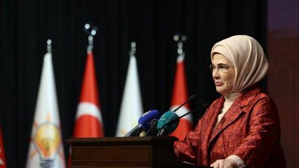 Emine Erdoğan "AK Parti İstanbul Kadın Kolları ile Vefa İftarı" programına katıldı