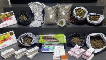 İzmir narkotik ekiplerinden zehir tacirlerine dev darbe: 10 ş&uuml;pheli tutuklandı