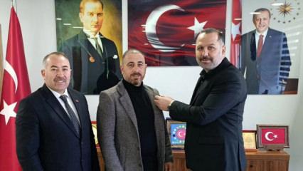 YRP &Ccedil;ıldır İl&ccedil;e Başkanı Yıldız, istifa ederek AK Partiye ge&ccedil;ti