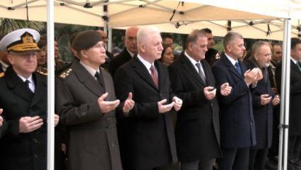 Milli şair Mehmet Akif Ersoy, İstanbul'da kabri başında anıldı