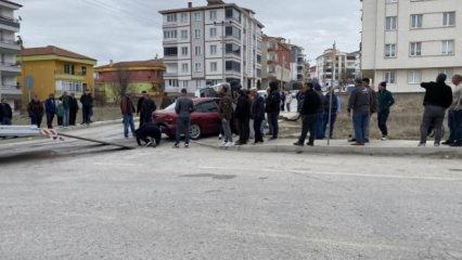 &Ccedil;orum'da minib&uuml;s ile otomobil &ccedil;arpıştı: 5 yaralı